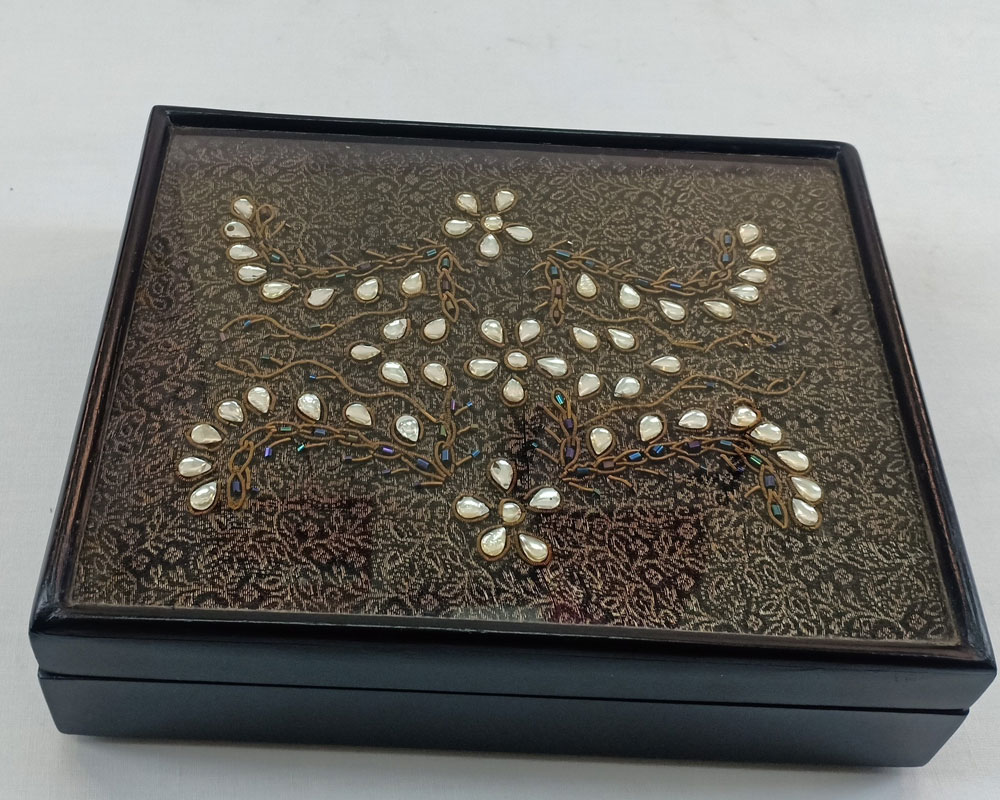 Kundan Zardozi Work Flat Box Black